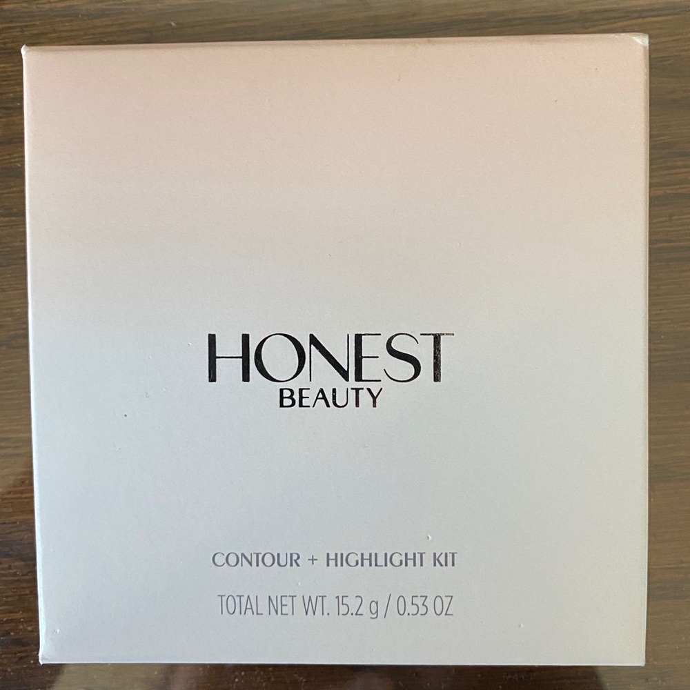 2 Honest Beauty Highlight and Contour Kits MEDIUM